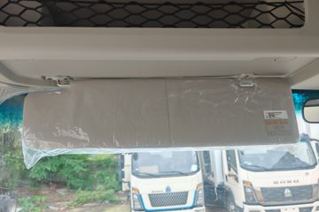����HOWO�Ῠͳ˧ 140���� 4X2  LNG 8�� 4.08����س�ͼƬ