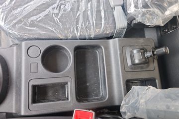 ����HOWO�Ῠͳ˧ 140���� 4X2  LNG 8�� 4.08����س�ͼƬ