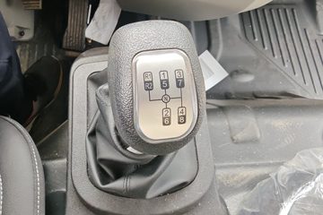 ����HOWO�Ῠͳ˧ 140���� 4X2  LNG 8�� 4.08����س�ͼƬ