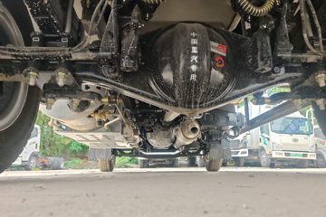 ����HOWO�Ῠͳ˧ 140���� 4X2  LNG 8�� 4.08����س�ͼƬ