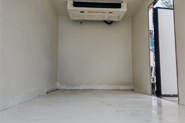 ����HOWO�Ῠͳ˧ 140���� 4X2  LNG 8�� 4.08����س�ͼƬ