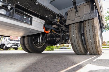 �����������EM 3.94���Ű봿�綯����΢�� ��γ81.59kWhͼƬ