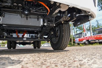 �����������EM 3.94���Ű봿�綯����΢�� ��γ81.59kWhͼƬ
