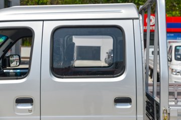 ����С����W08 1.6L���� 123���� ����5�� 2.7��˫������΢��ͼƬ