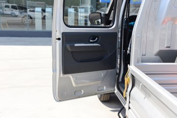 ����С����W08 1.6L���� 123���� ����5�� 2.7��˫������΢��ͼƬ