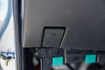 ����С����W08 1.6L���� 123���� ����5�� 2.7��˫������΢��ͼƬ