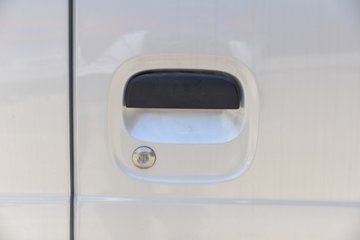 ����С����W08 ������ 1.6L���� 123���� ����5�� ��̥ 2.5��˫������΢��ͼƬ