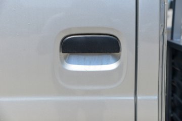����С����W08 ������ 1.6L���� 123���� ����5�� ��̥ 2.5��˫������΢��ͼƬ