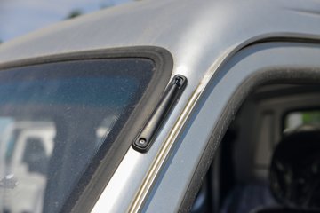 ����С����W08 ������ 1.6L���� 123���� ����5�� ��̥ 2.5��˫������΢��ͼƬ