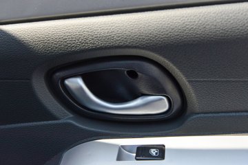 ����С����W08 ������ 1.6L���� 123���� ����5�� ��̥ 2.5��˫������΢��ͼƬ