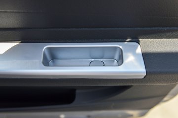 ����С����W08 ������ 1.6L���� 123���� ����5�� ��̥ 2.5��˫������΢��ͼƬ