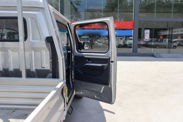 ����С����W08 ������ 1.6L���� 123���� ����5�� ��̥ 2.5��˫������΢��ͼƬ