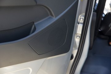 ����С����W08 ������ 1.6L���� 123���� ����5�� ��̥ 2.5��˫������΢��ͼƬ