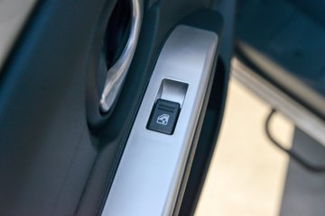 ����С����W08 ������ 1.6L���� 123���� ����5�� ��̥ 2.5��˫������΢��ͼƬ