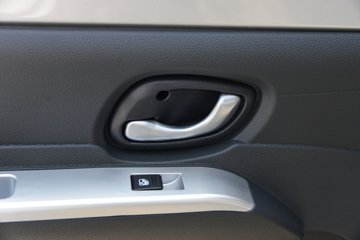 ����С����W08 ������ 1.6L���� 123���� ����5�� ��̥ 2.5��˫������΢��ͼƬ