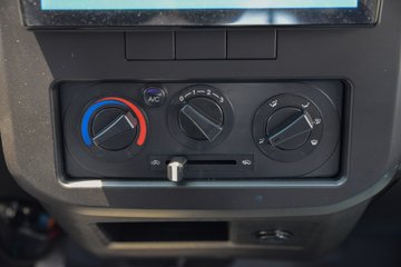 ����С����W08 ������ 1.6L���� 123���� ����5�� ��̥ 2.5��˫������΢��ͼƬ