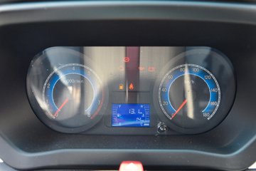 ����С����W08 ������ 1.6L���� 123���� ����5�� ��̥ 2.5��˫������΢��ͼƬ