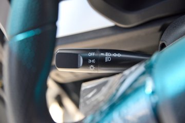 ����С����W08 ������ 1.6L���� 123���� ����5�� ��̥ 2.5��˫������΢��ͼƬ