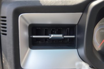 ����С����W08 ������ 1.6L���� 123���� ����5�� ��̥ 2.5��˫������΢��ͼƬ
