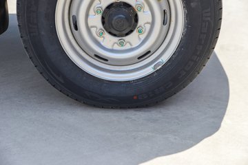 ����С����W08 ������ 1.6L���� 123���� ����5�� ��̥ 2.5��˫������΢��ͼƬ