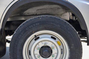 ����С����W08 ������ 1.6L���� 123���� ����5�� ��̥ 2.5��˫������΢��ͼƬ