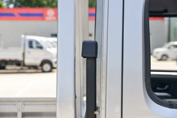 ����С����W08 ������ 1.6L���� 123���� ����5�� ��̥ 2.5��˫������΢��ͼƬ