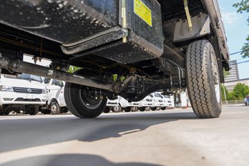 ����С����W08 ������ 1.6L���� 123���� ����5�� ��̥ 2.5��˫������΢��ͼƬ