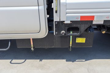 ����С����W08 ������ 1.6L���� 123���� ����5�� ��̥ 2.5��˫������΢��ͼƬ