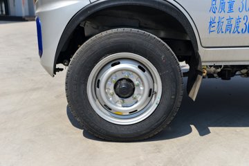 ����С����W08 ������ 1.6L���� 123���� ����5�� ��̥ 2.5��˫������΢��ͼƬ