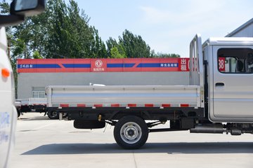 ����С����W08 ������ 1.6L���� 123���� ����5�� ��̥ 2.5��˫������΢��ͼƬ