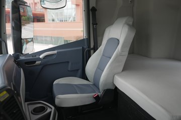 �ൺ���JH6 6X4 ���綯ǣ���� ��γ447.39kWhͼƬ