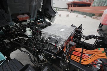 �ൺ���JH6 6X4 ���綯ǣ���� ��γ447.39kWhͼƬ