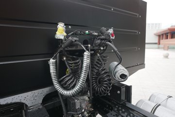 �ൺ���JH6 6X4 ���綯ǣ���� ��γ447.39kWhͼƬ