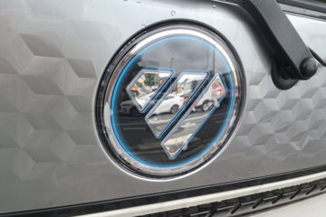 ������弫��궥 4.2�׵��Ŵ��綯��ʽ�Ῠ ����ʱ��100kWhͼƬ