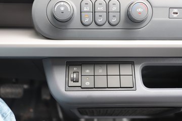 �������� �ƽ�� 2026�� 3.8�׵��Ŵ��綯����΢�� ����ʱ��70.59kWhͼƬ