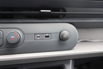�������� �ƽ�� 2026�� 3.8�׵��Ŵ��綯����΢�� ����ʱ��70.59kWhͼƬ