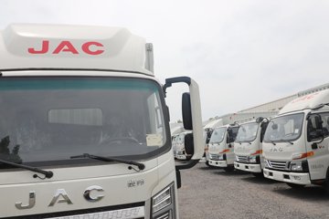 ��������A6 2.5L���� 152���� ����6�� 4.15�׵�����ʽ�ῨͼƬ