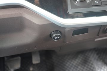 ��������A6 2.5L���� 152���� ����6�� 4.15�׵�����ʽ�ῨͼƬ