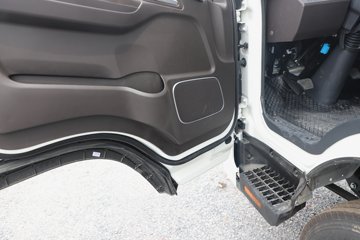 ��������A6 2.5L���� 152���� ����6�� 4.15�׵�����ʽ�ῨͼƬ