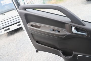 ��������A6 2.5L���� 152���� ����6�� 4.15�׵�����ʽ�ῨͼƬ