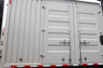 ��������A6 2.5L���� 152���� ����6�� 4.15�׵�����ʽ�ῨͼƬ