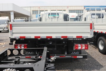 ��������A6 2.5L���� 152���� 6�� 3.85���Ű������ῨͼƬ
