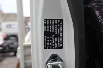 ��������A6 2.5L���� 152���� 6�� 3.85���Ű������ῨͼƬ