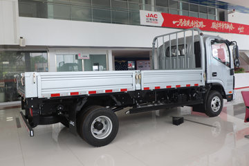 ����˧��S9 ȫ�ܰ�PLUS 2.5L���� 170���� ��ʿ��8�� 4.18�׵��������ῨͼƬ
