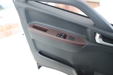����˧��S9 ȫ�ܰ�PLUS 2.5L���� 170���� ��ʿ��8�� 4.18�׵��������ῨͼƬ