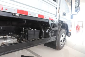 ����˧��S9 ȫ�ܰ�PLUS 2.5L���� 170���� ��ʿ��8�� 4.18�׵��������ῨͼƬ
