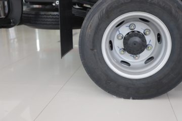 ����˧��S9 ȫ�ܰ�PLUS 2.5L���� 170���� ��ʿ��8�� 4.18�׵��������ῨͼƬ