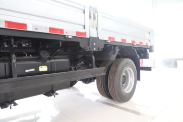 ����˧��S9 ȫ�ܰ�PLUS 2.5L���� 170���� ��ʿ��8�� 4.18�׵��������ῨͼƬ