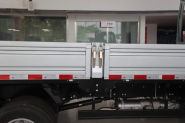 ����˧��S9 ȫ�ܰ�PLUS 2.5L���� 170���� ��ʿ��8�� 4.18�׵��������ῨͼƬ