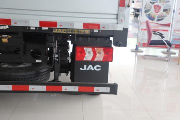 ����˧��S9 ȫ�ܰ�PLUS 2.5L���� 170���� ��ʿ��8�� 4.18�׵��������ῨͼƬ